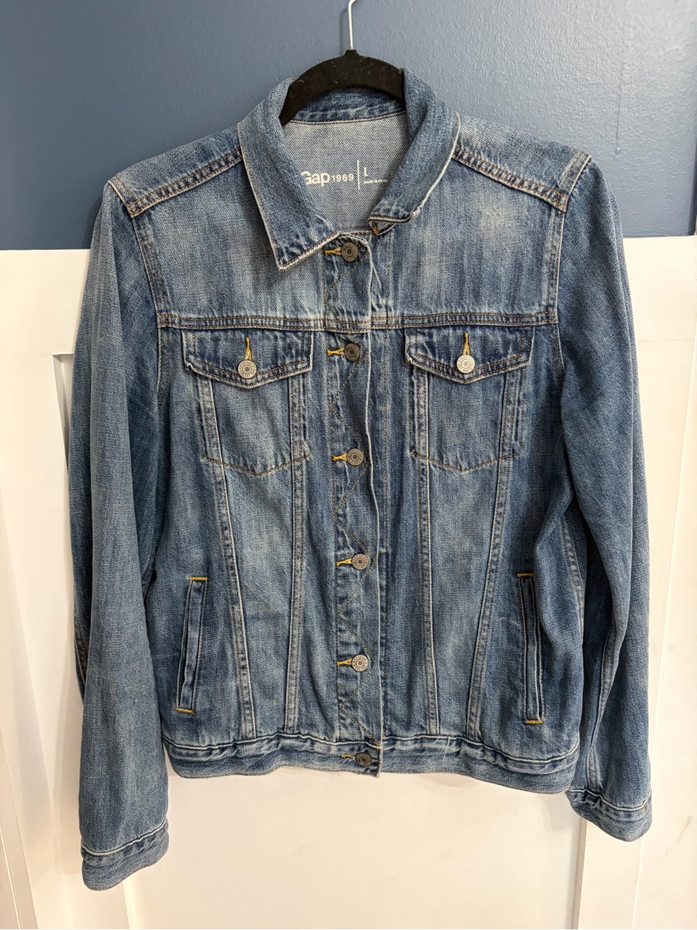 GAP Light Blue Denim Jean Jacket - Women's